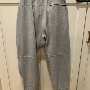 Levelwear Men’s Grey Sweats